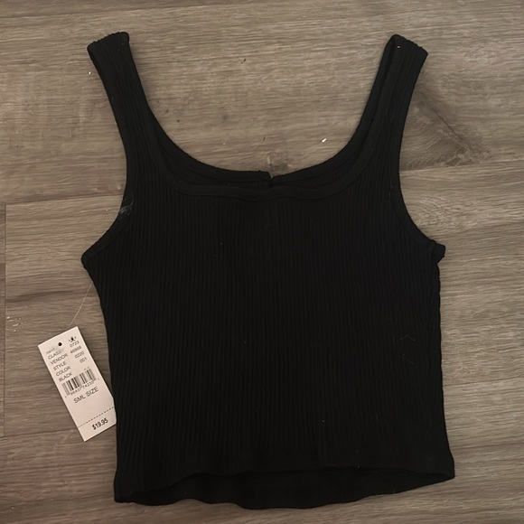 Pacsun plain black tank top - Picture 3 of 4